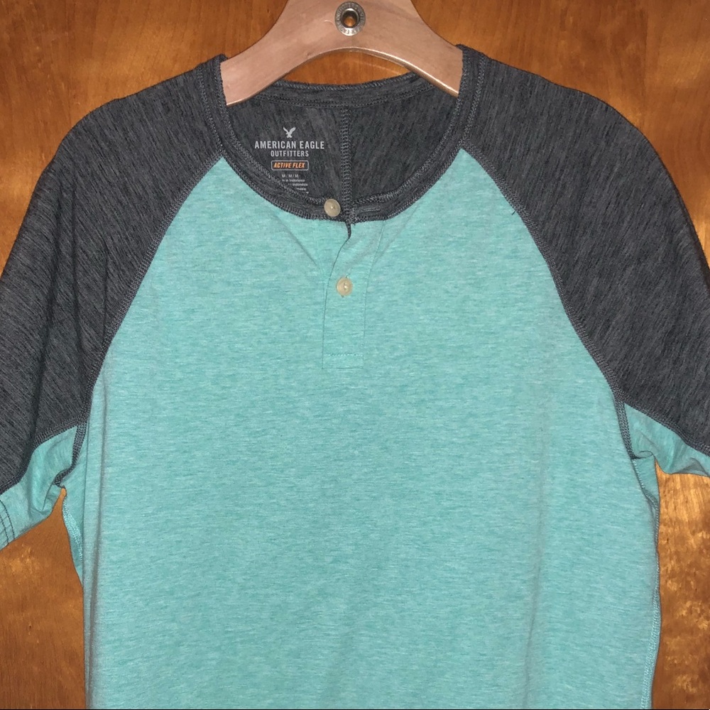 American Eagle Outfitters Men’s flex henley tee